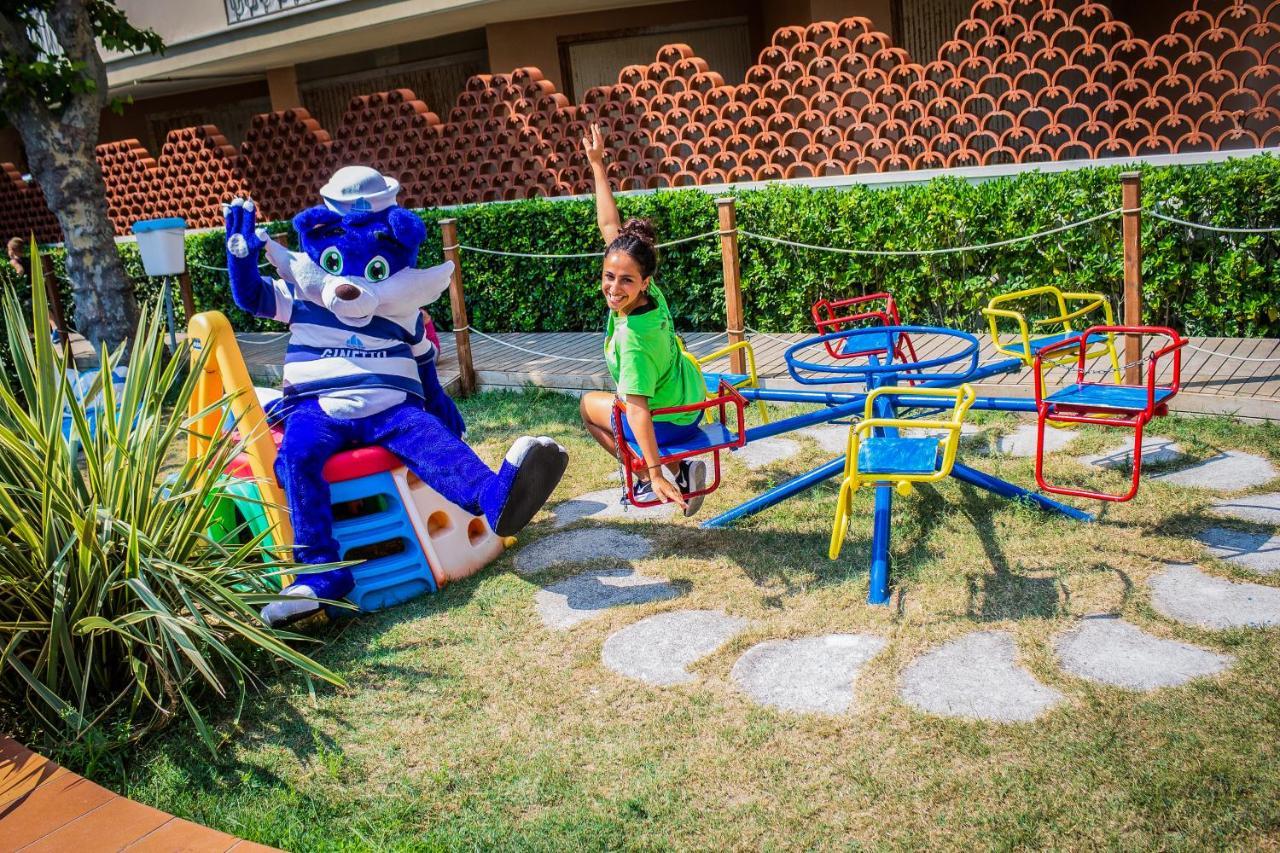 Hotel Rosalba - Valentini Family Village Bellaria-Igea Marina Ngoại thất bức ảnh