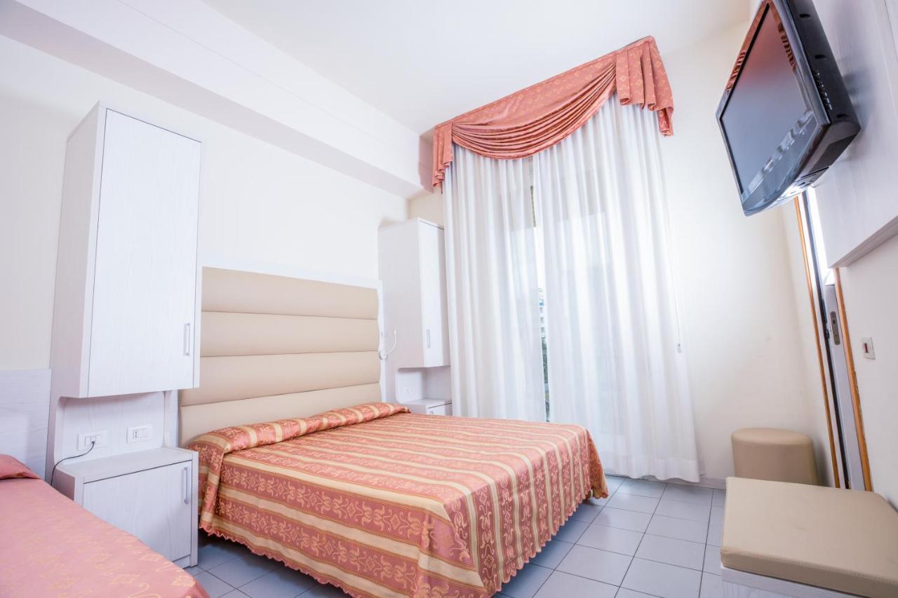 Hotel Rosalba - Valentini Family Village Bellaria-Igea Marina Ngoại thất bức ảnh