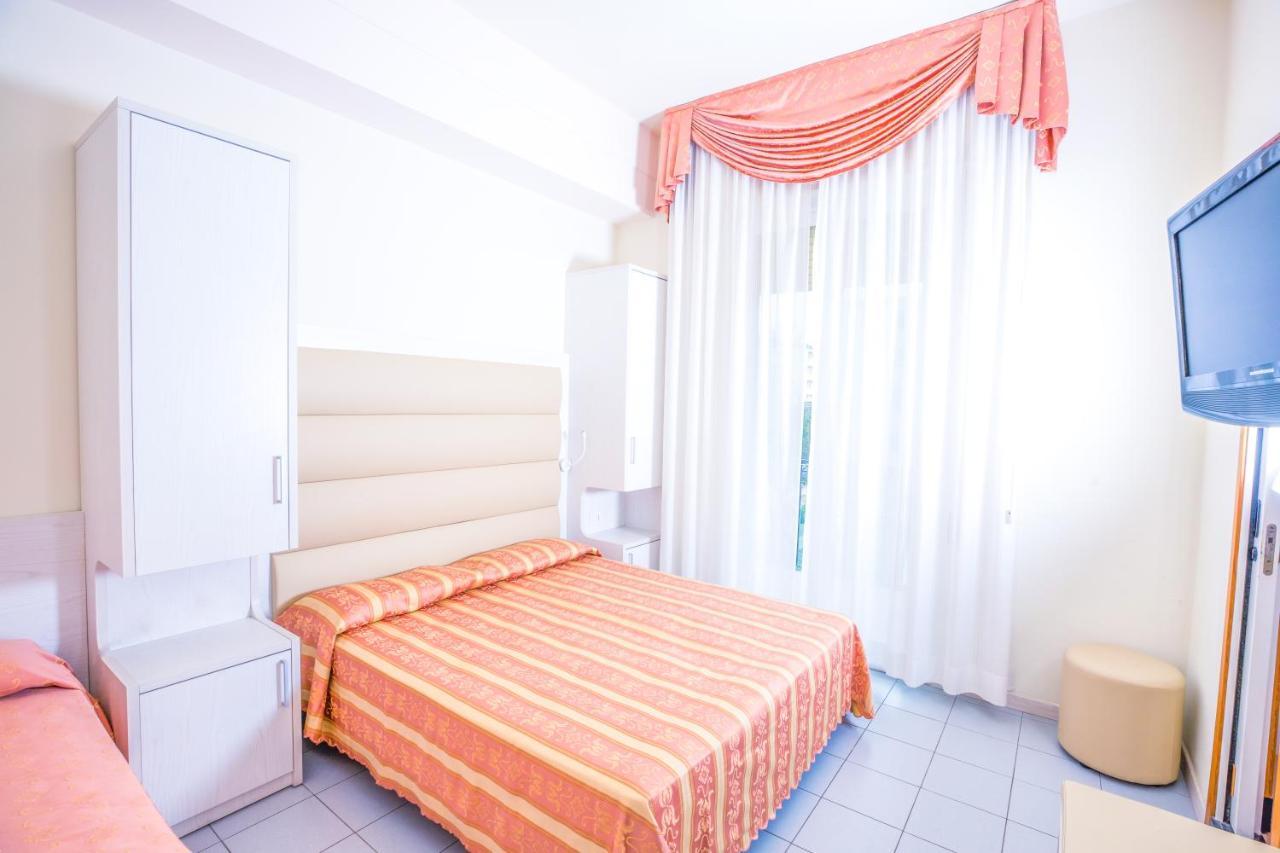 Hotel Rosalba - Valentini Family Village Bellaria-Igea Marina Ngoại thất bức ảnh