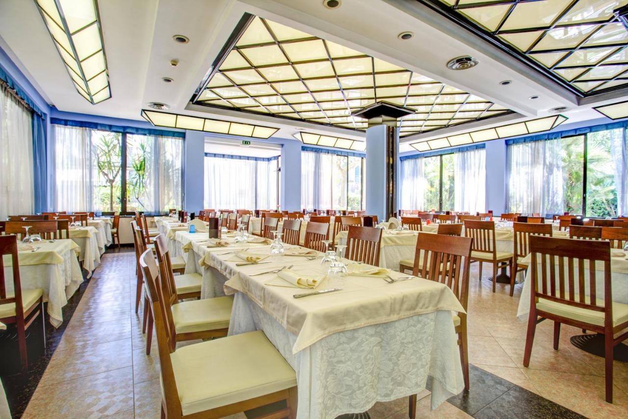 Hotel Rosalba - Valentini Family Village Bellaria-Igea Marina Ngoại thất bức ảnh