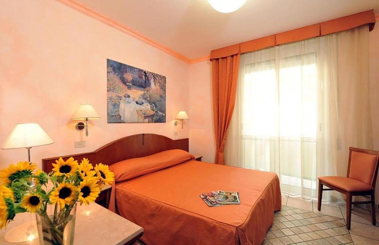 Hotel Rosalba - Valentini Family Village Bellaria-Igea Marina Ngoại thất bức ảnh